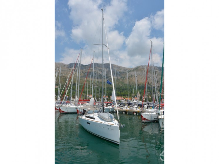 Sun Odyssey 349 - Yacht Charter Sailica