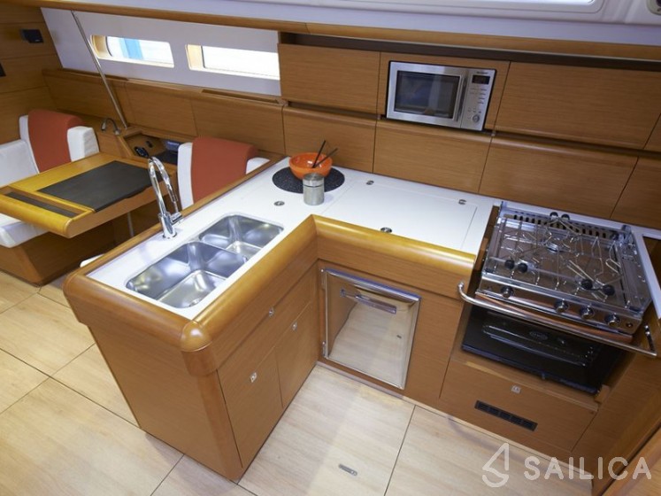 Sun Odyssey 469 - Yacht Charter Sailica