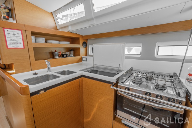 Sun Odyssey 490 - Yacht Charter Sailica