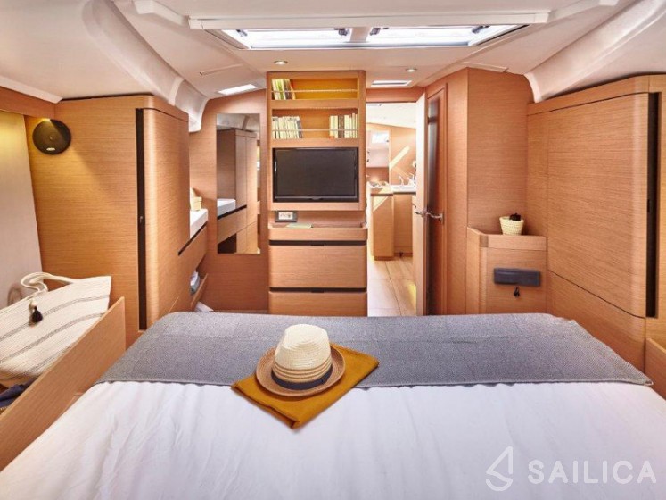 Sun Odyssey 490 - Yacht Charter Sailica