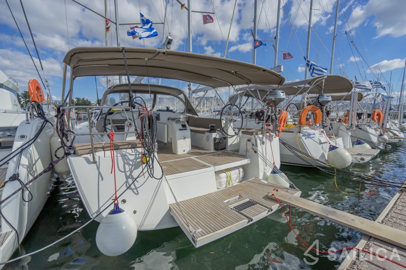 Sun Odyssey 490 - Yacht Charter Sailica