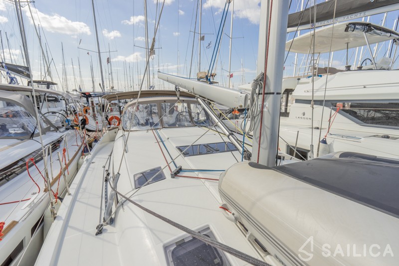 Sun Odyssey 490 - Yacht Charter Sailica