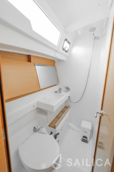 Sun Odyssey 490 - Yacht Charter Sailica
