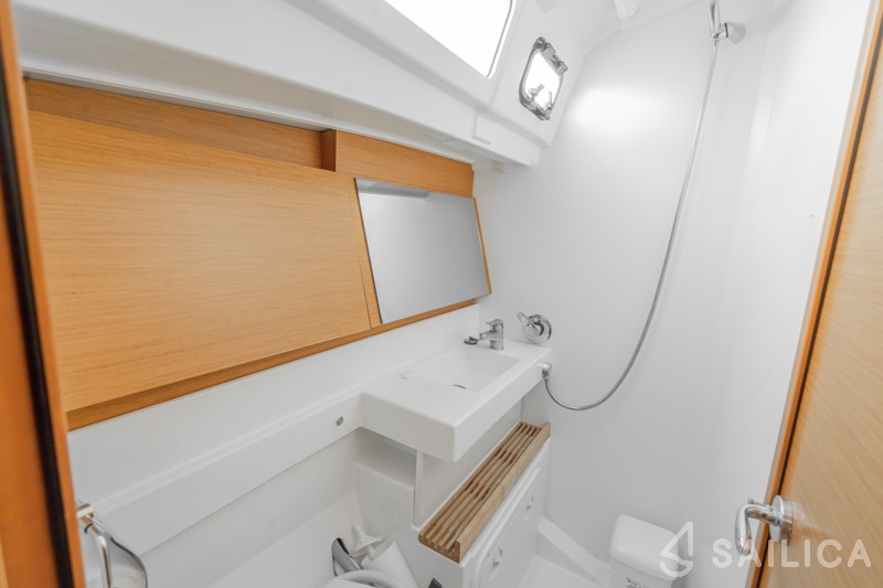 Sun Odyssey 490 - Yacht Charter Sailica