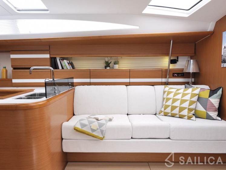 Jeanneau 53 - Yacht Charter Sailica