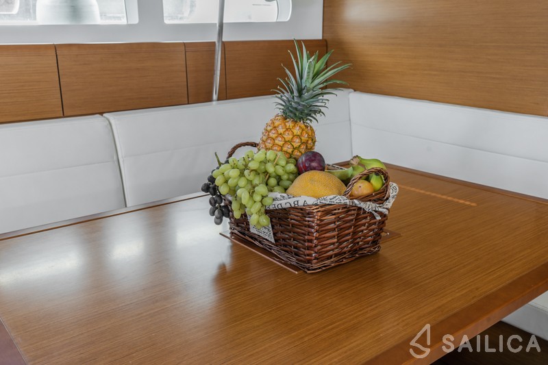 Sun Odyssey 519 - Yacht Charter Sailica