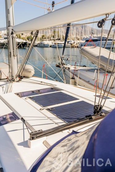 Sun Odyssey 519 - Yacht Charter Sailica