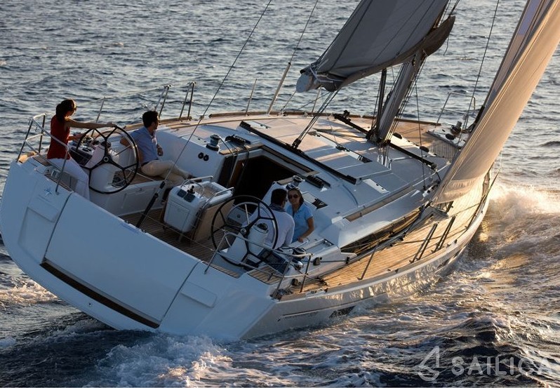 Sun Odyssey 519 - Yacht Charter Sailica