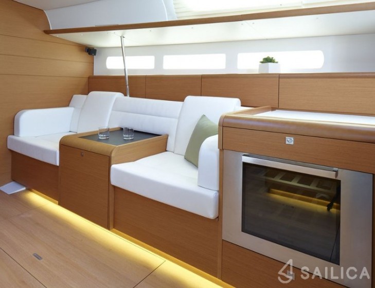 Sun Odyssey 519 - Yacht Charter Sailica