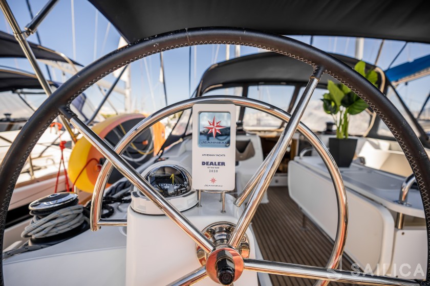Sun Odyssey 519 - Yacht Charter Sailica