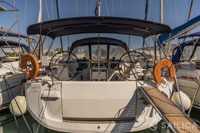 Sun Odyssey 519 - Yacht Charter Sailica