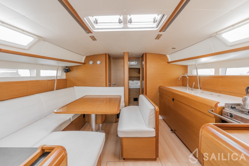 Sun Odyssey 519 - Yacht Charter Sailica