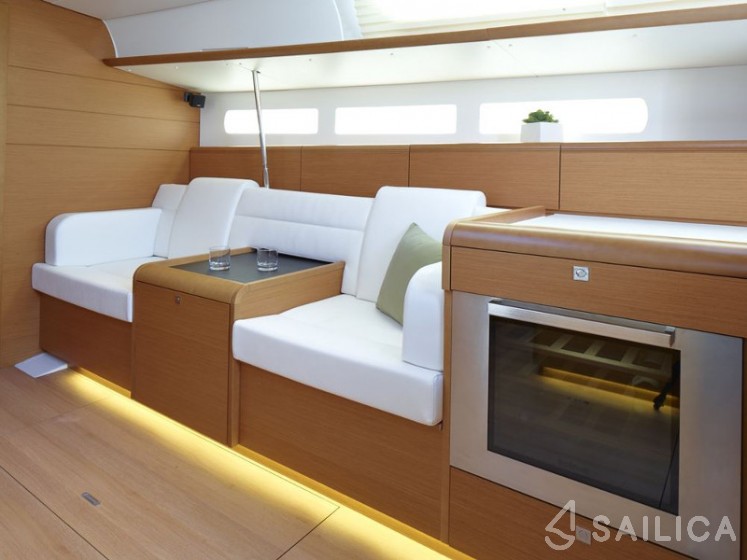 Sun Odyssey 519 - Yacht Charter Sailica