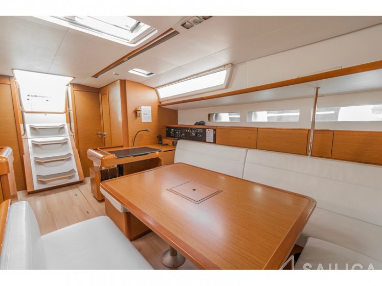 Sun Odyssey 519 - Yacht Charter Sailica