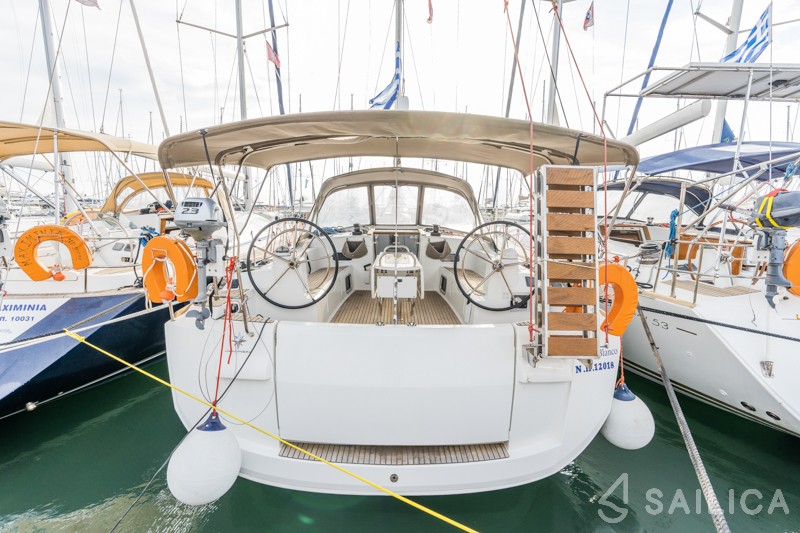 Sun Odyssey 519 - Yacht Charter Sailica