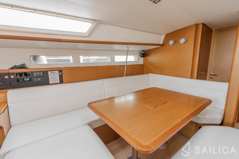 Sun Odyssey 519 - Yacht Charter Sailica
