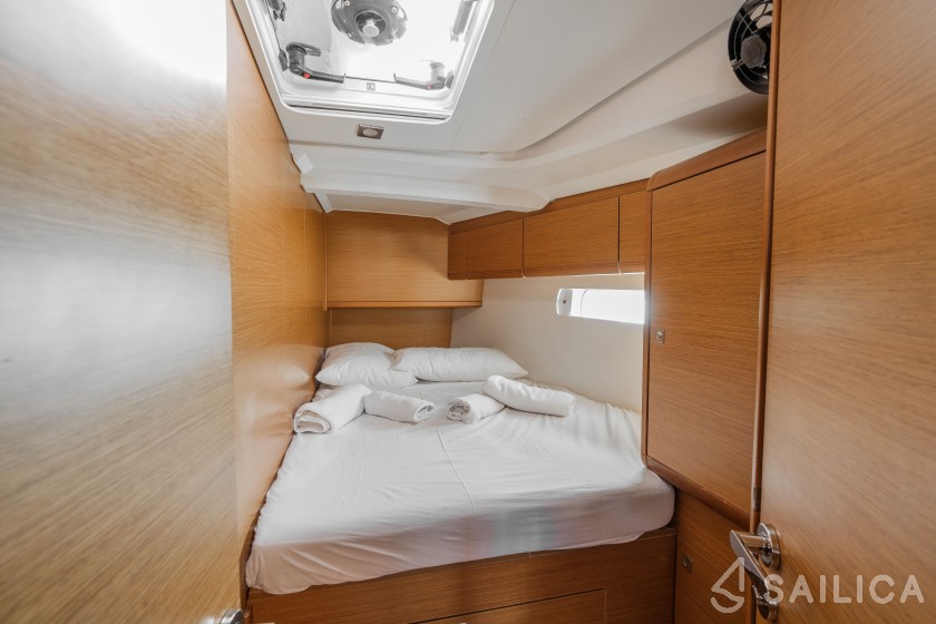 Sun Odyssey 519 - Yacht Charter Sailica