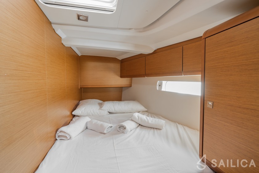 Sun Odyssey 519 - Yacht Charter Sailica