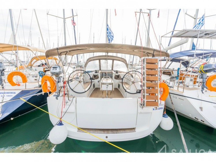 Sun Odyssey 519 - Yacht Charter Sailica