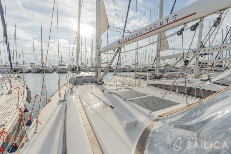 Sun Odyssey 519 - Yacht Charter Sailica