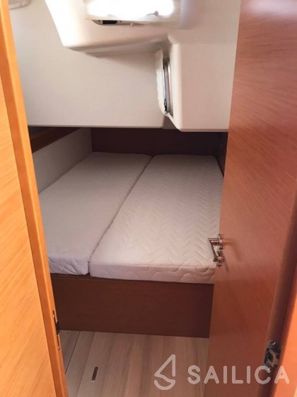 Sun Odyssey 519 - Yacht Charter Sailica