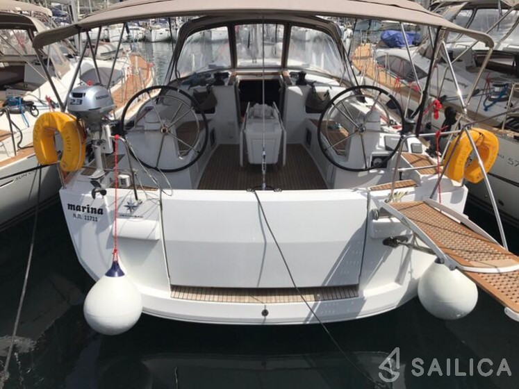 Sun Odyssey 519 - Yacht Charter Sailica