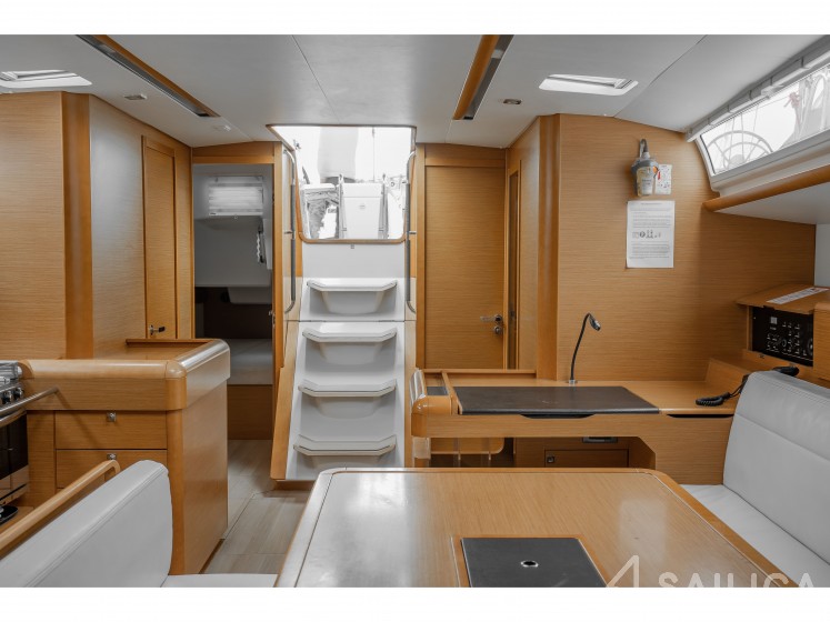 Sun Odyssey 519 - Yacht Charter Sailica