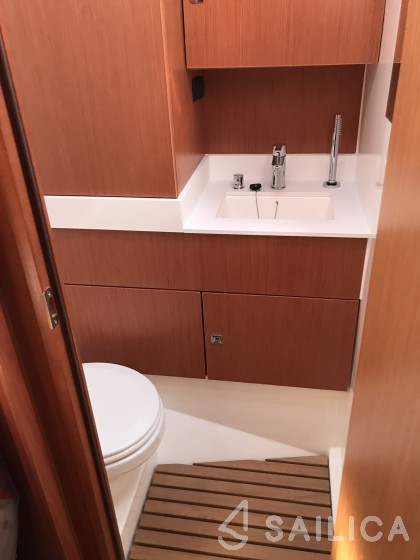 Bavaria C45 Style - Yacht Charter Sailica