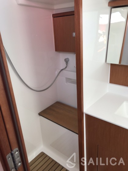 Bavaria C45 Style - Yacht Charter Sailica