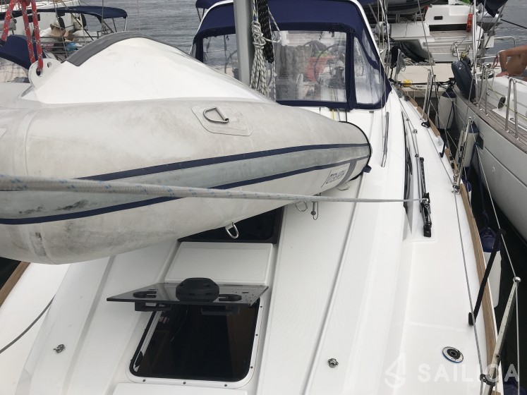 Oceanis 35.1 - Yacht Charter Sailica
