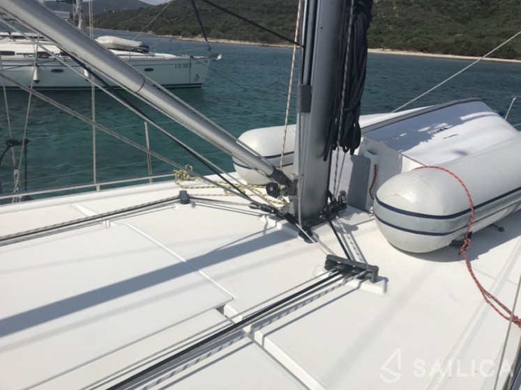 Oceanis 41.1 - Yacht Charter Sailica