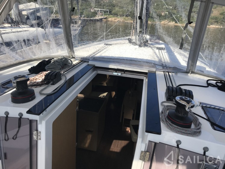 Oceanis 41.1 - Yacht Charter Sailica