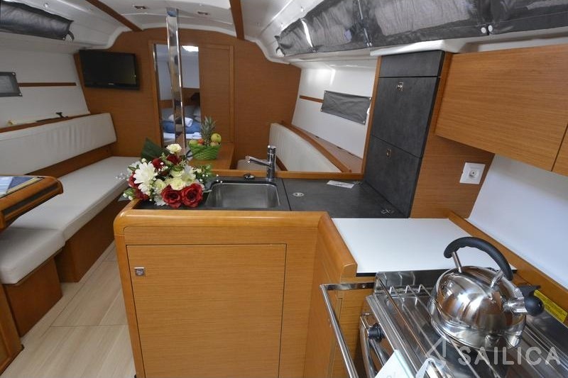 Sun Odyssey 349 - Yacht Charter Sailica