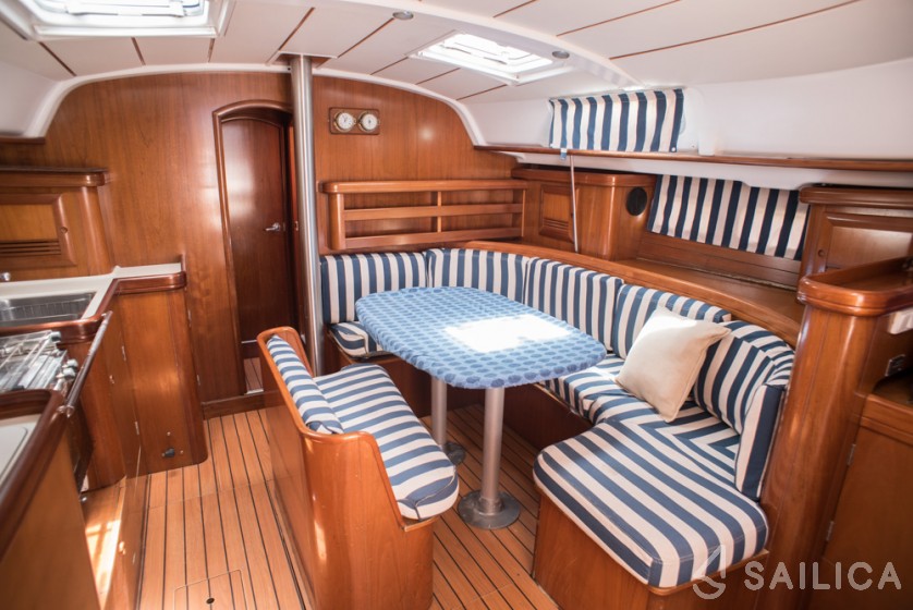 Oceanis 41.1 - Yacht Charter Sailica