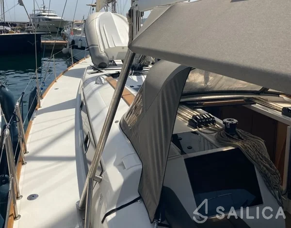 Dufour 460 GL - Yacht Charter Sailica