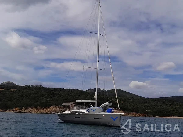 Dufour 460 GL - Yacht Charter Sailica
