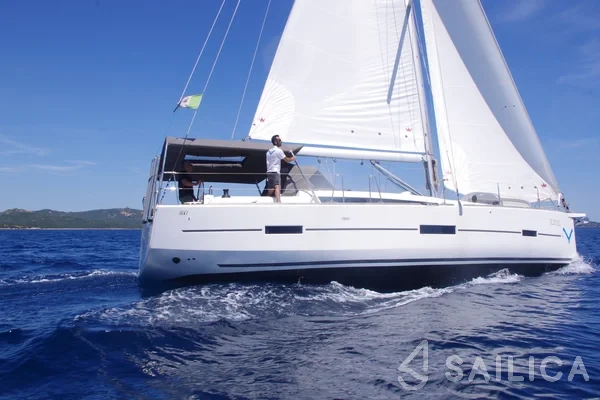 Dufour 460 GL - Yacht Charter Sailica