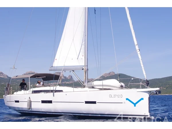 Dufour 460 GL - Yacht Charter Sailica