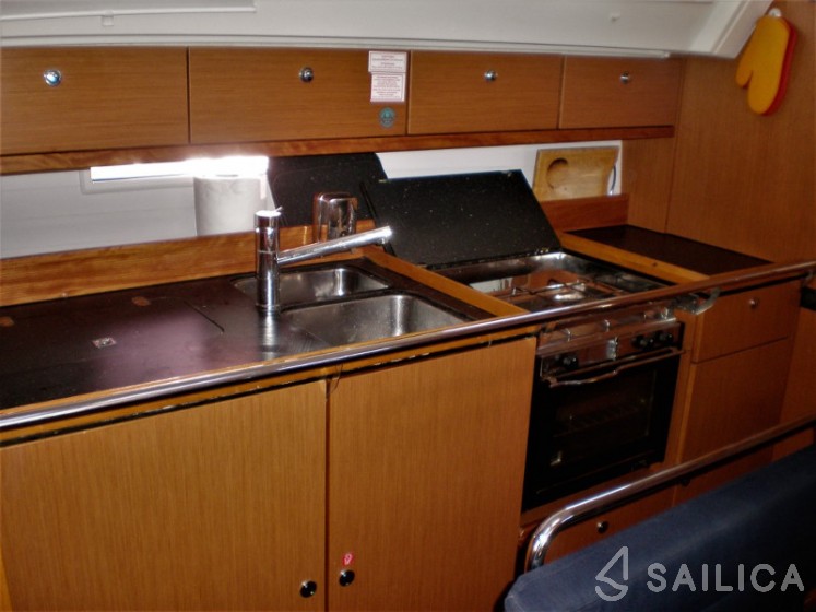 Bavaria 40 Cruiser S - Yacht Charter Sailica
