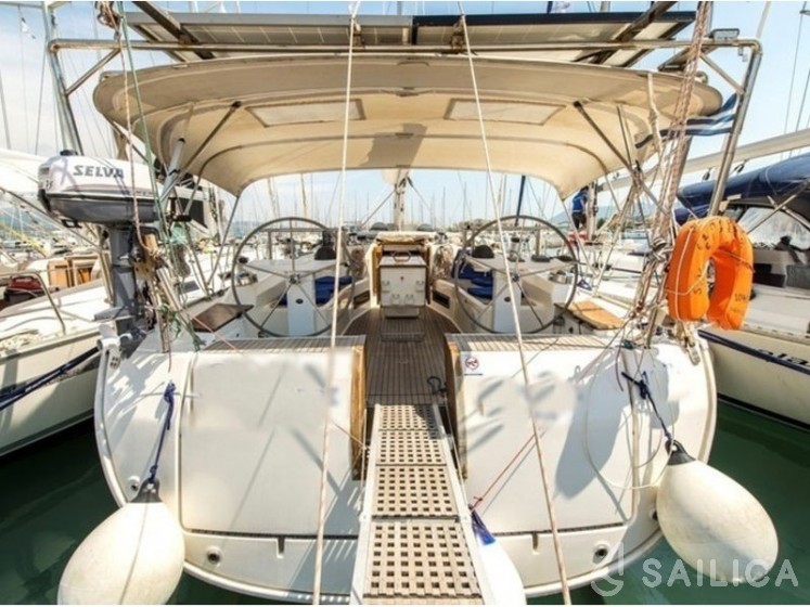 Bavaria 45 Cruiser - Yacht Charter Sailica