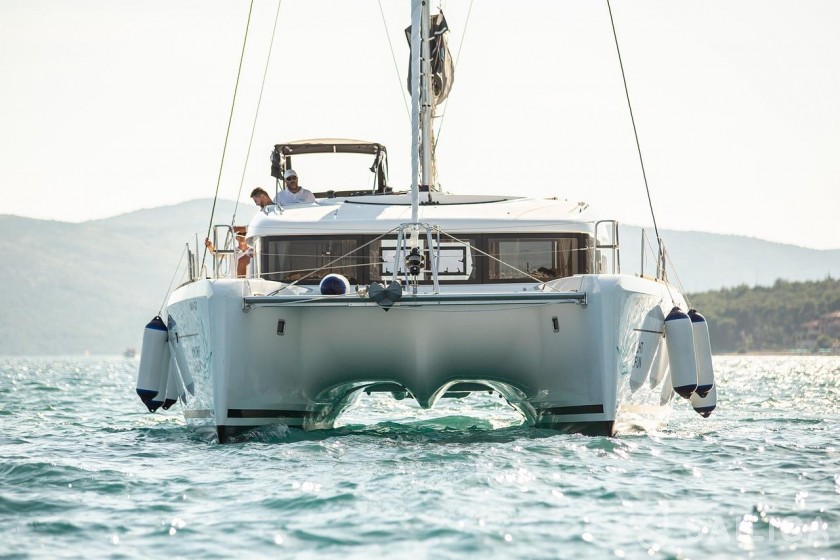 Lagoon 39 - 4 + 2 cab. - Yacht Charter Sailica
