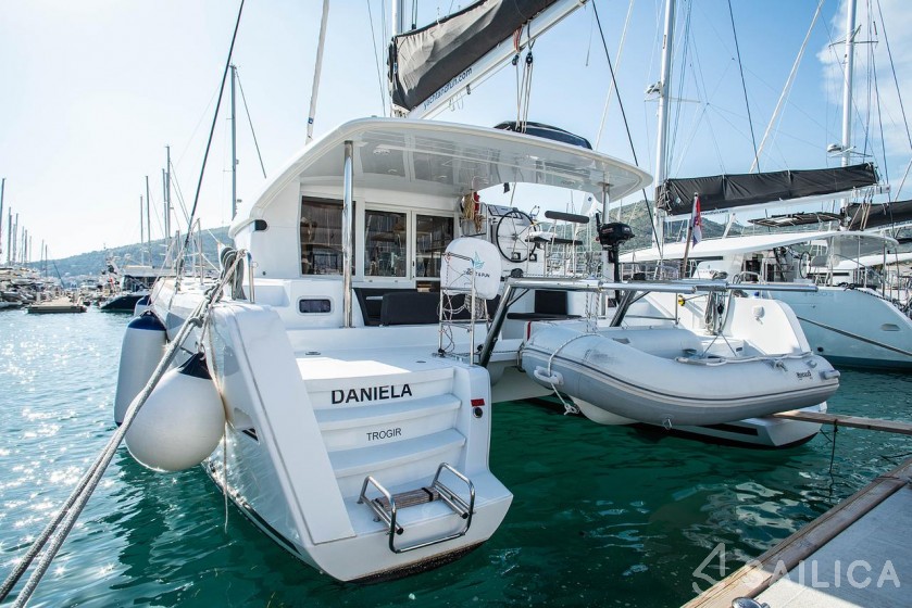Lagoon 39 - 4 + 2 cab. - Yacht Charter Sailica