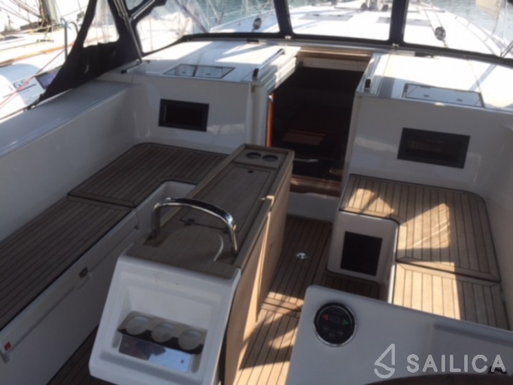 Bavaria C45 - Yacht Charter Sailica