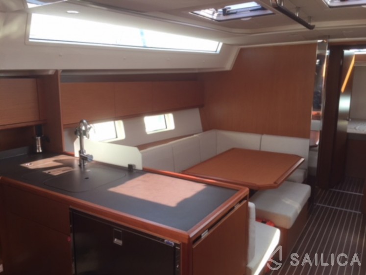 Bavaria C45 - Yacht Charter Sailica