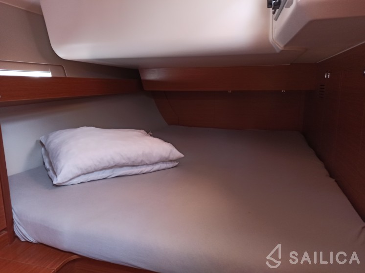 Dufour 460 GL - Yacht Charter Sailica