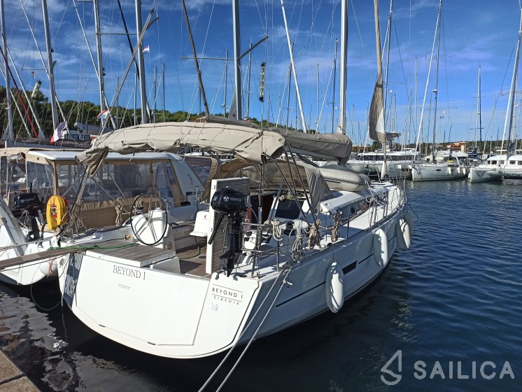 Dufour 460 GL - Yacht Charter Sailica