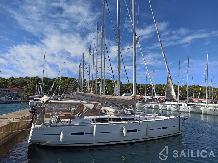 Dufour 460 GL - Yacht Charter Sailica