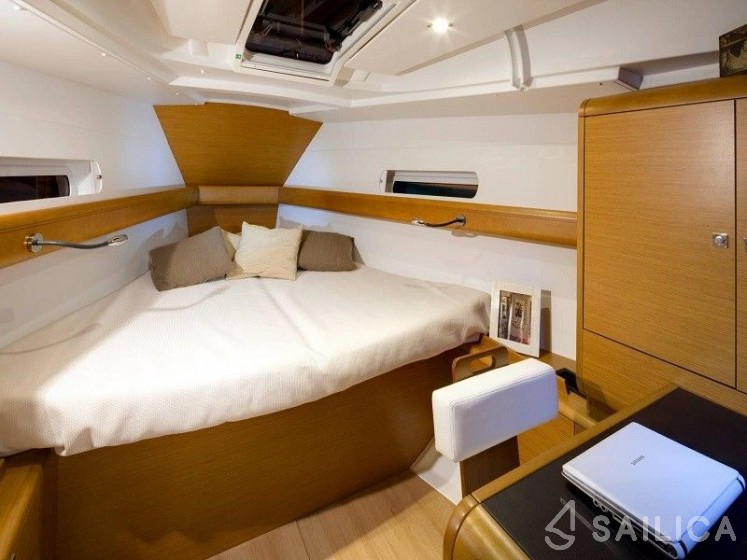 Sun Odyssey 419 - Yacht Charter Sailica