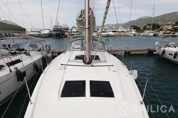 Hanse 458 - Yacht Charter Sailica