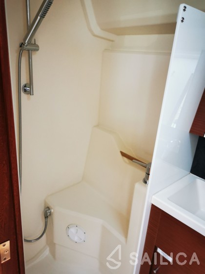Hanse 458 - Yacht Charter Sailica
